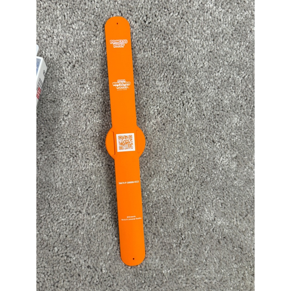 Super Nintendo World Power Up Band Princess Daisy and Toad Orange and bag - Picture 6 of 8